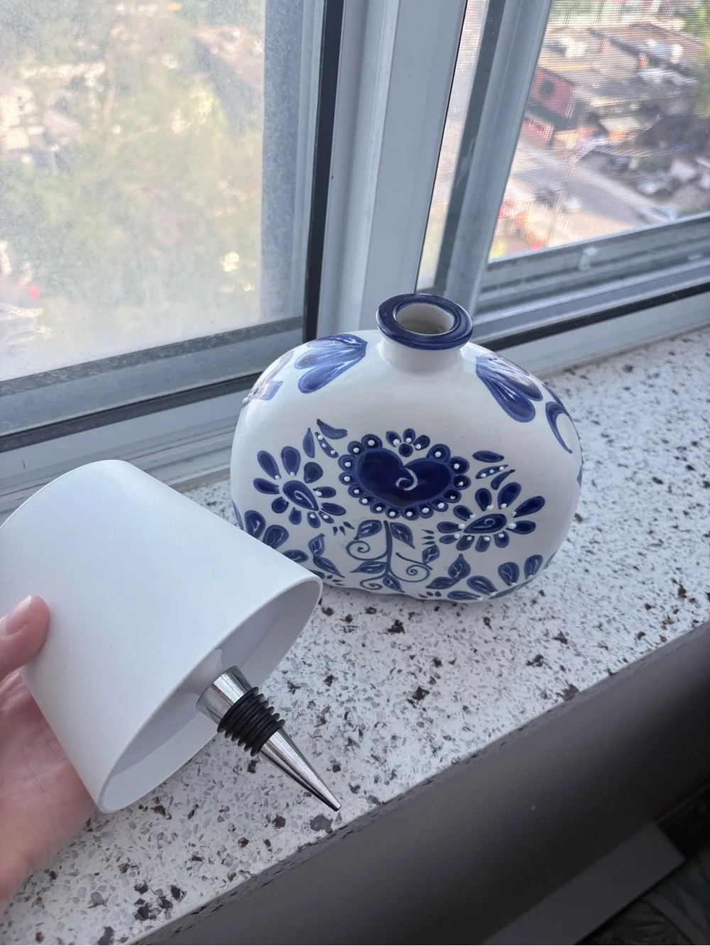 Clase azul tequila bottle floral ceramic led lamp - Picture 3 of 6